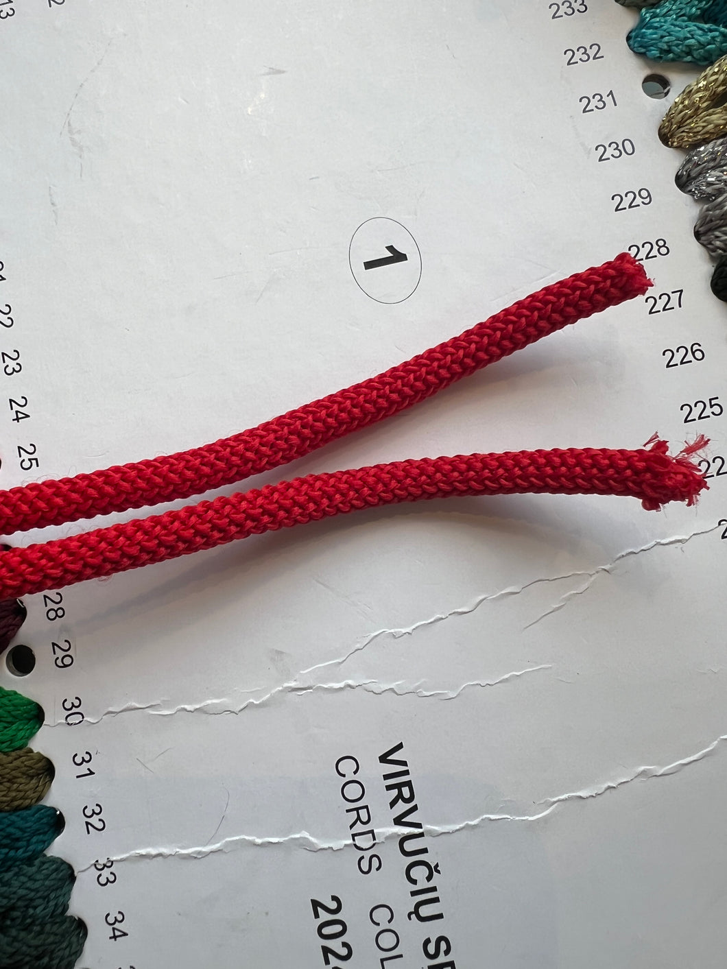 Heklesnor 5-6 mm farge 26 rød