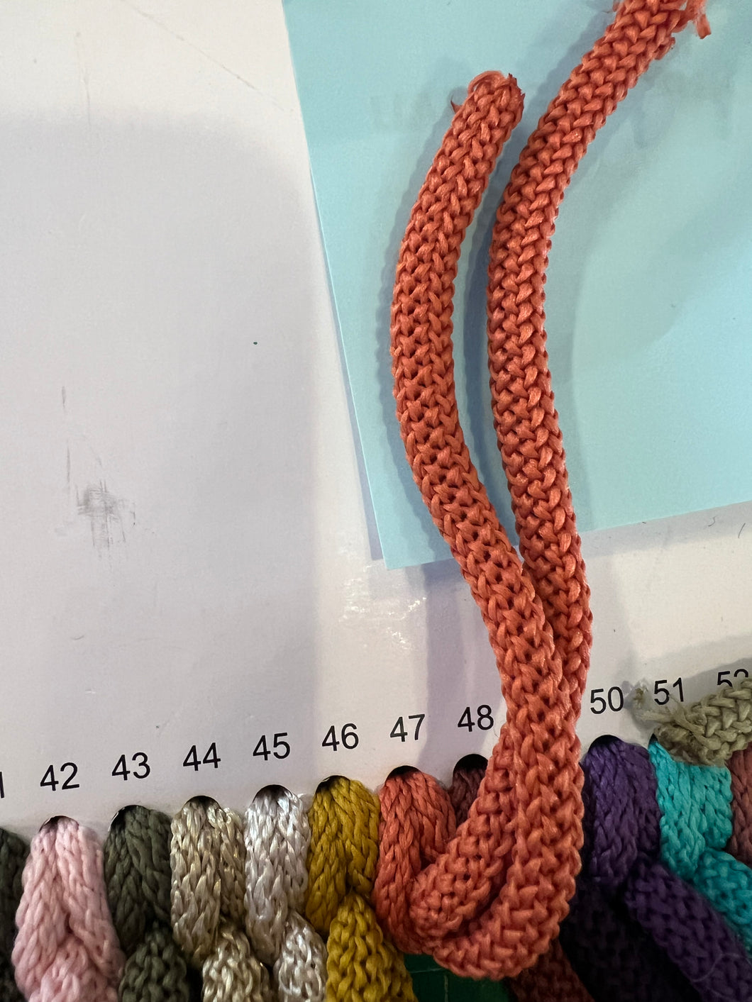 Heklesnor farge 47 korall
