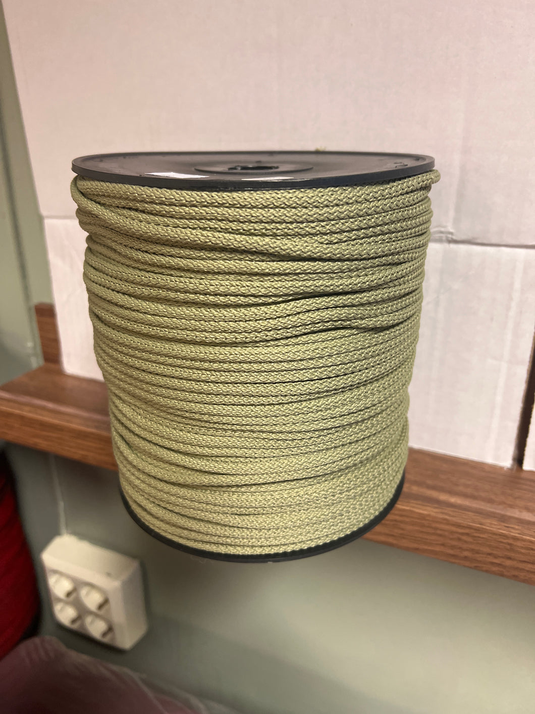 Hekletråd farge 62 oliven, 5-6mm